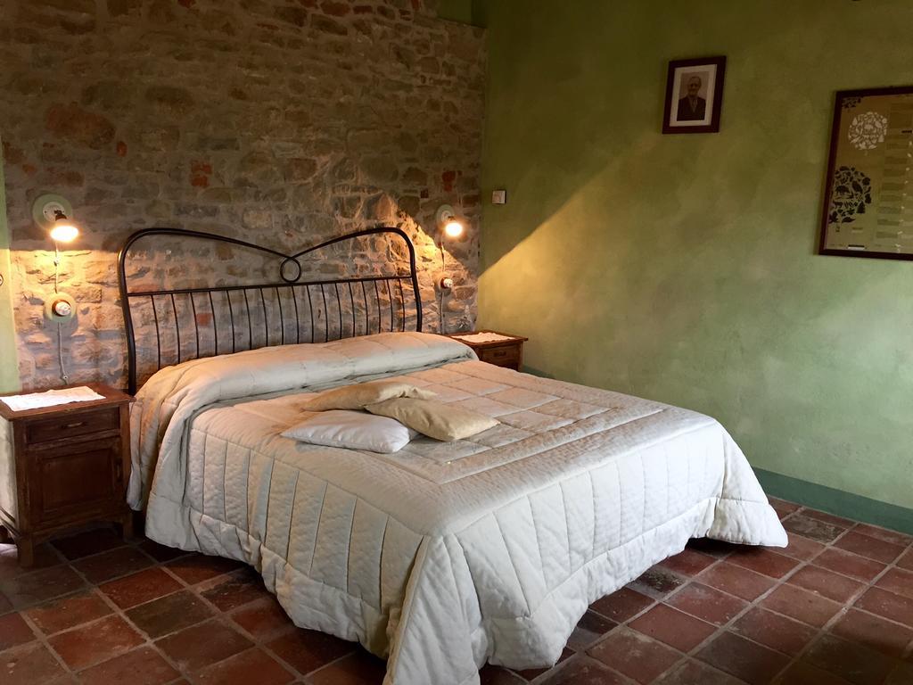 Dimora Storico Romantica Il Sole E La Luna Cerretto Langhe Rom bilde