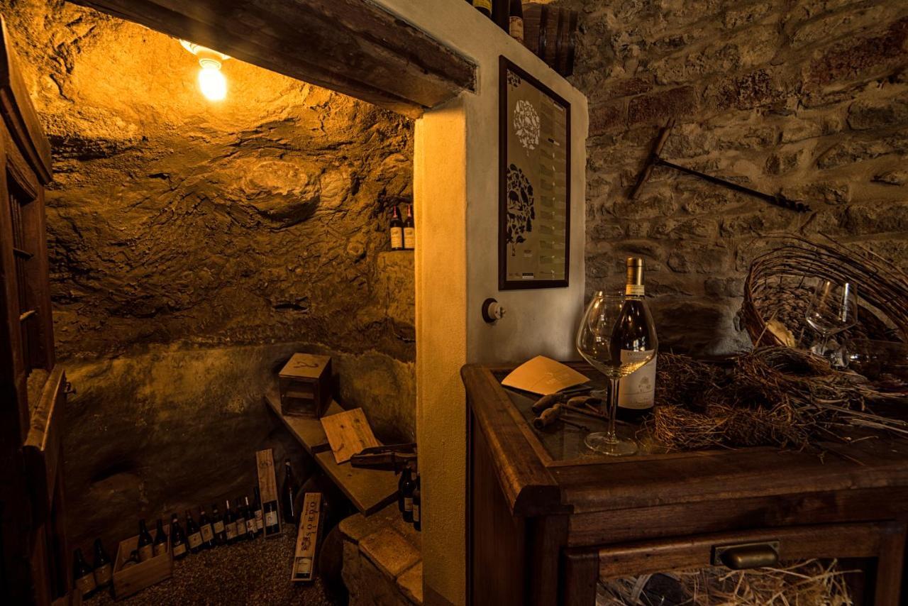 Dimora Storico Romantica Il Sole E La Luna Cerretto Langhe Eksteriør bilde